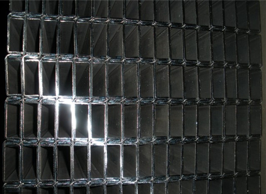 中国冷弯宅男免费视频